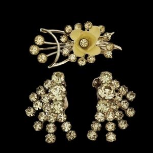 Vintage Brooch Clip on Climber Earring Rhinestones Yellow Flower Bouquet…